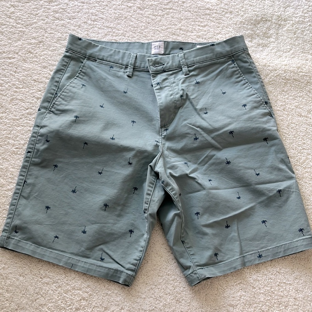 GAP Essential Kakhi 10” Short